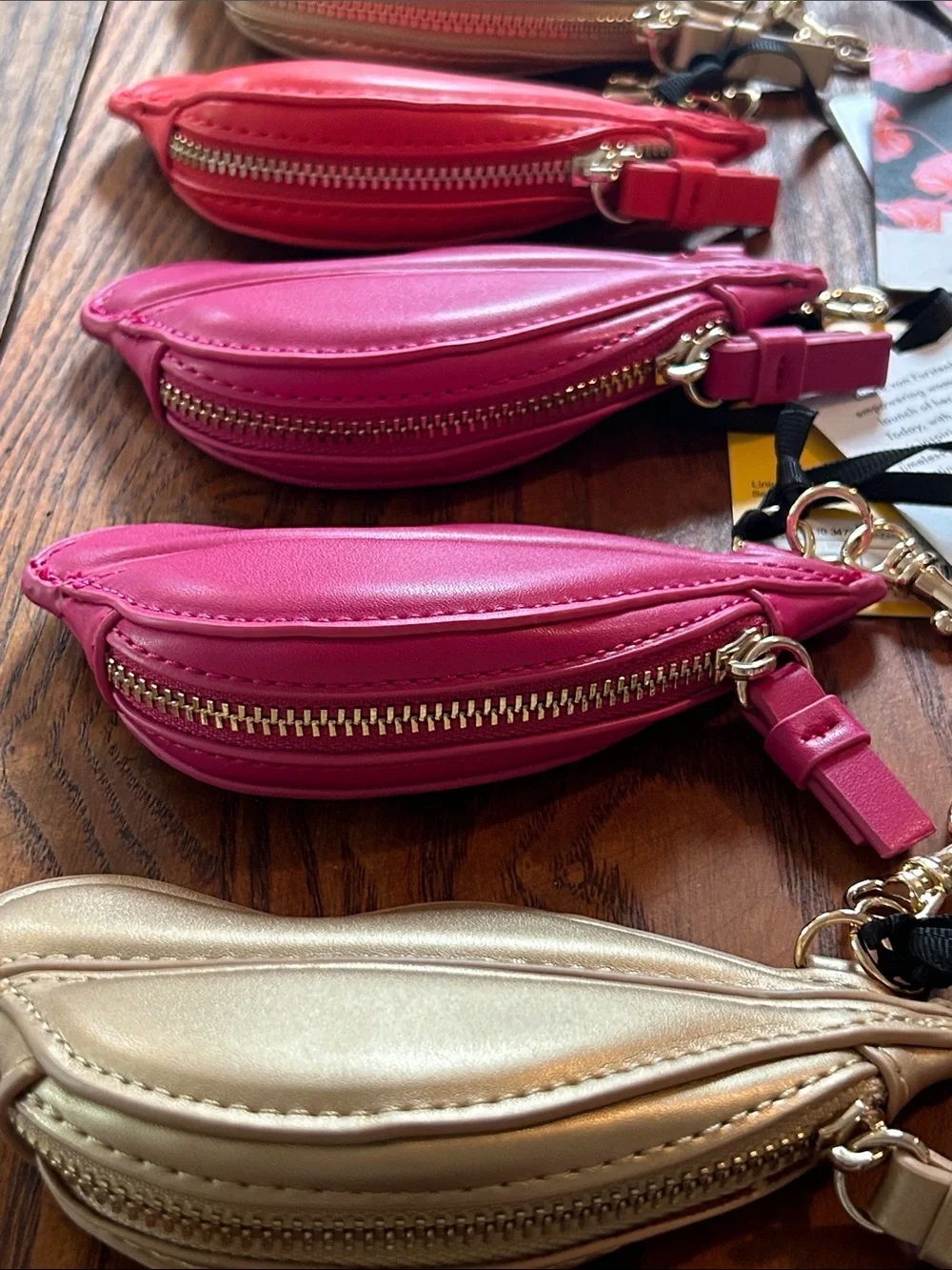 Diane Von Furstenberg Lipstick 💄👄 micro  case w/key chain Set of 7 Great Gifts
